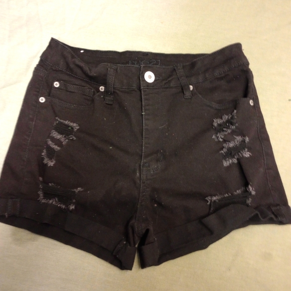 Rue 21 shorts - Picture 1 of 3
